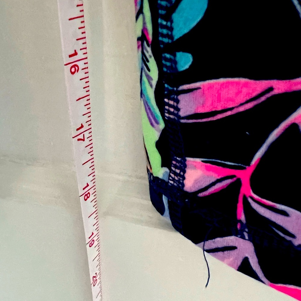 Lily Pulitzer crop legging - Picture 5 of 5